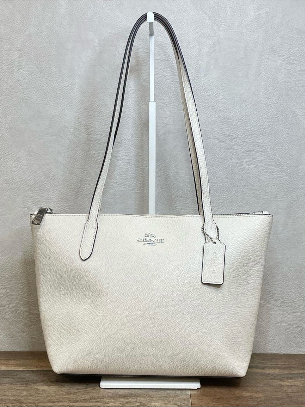 Coach White Crossgrain Leather Zip Top Tote Bag Silver Hardware CW395